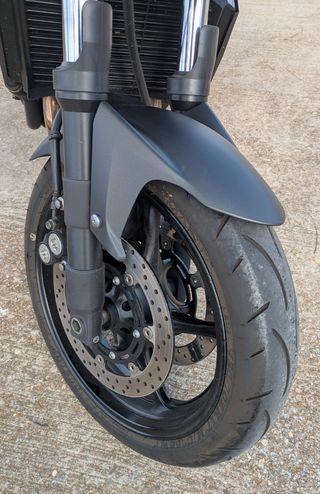 Moto Yamaha FZ6 N S2 98CV plateada