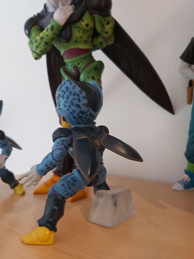 Figura Mini Célula Dragon Ball Z