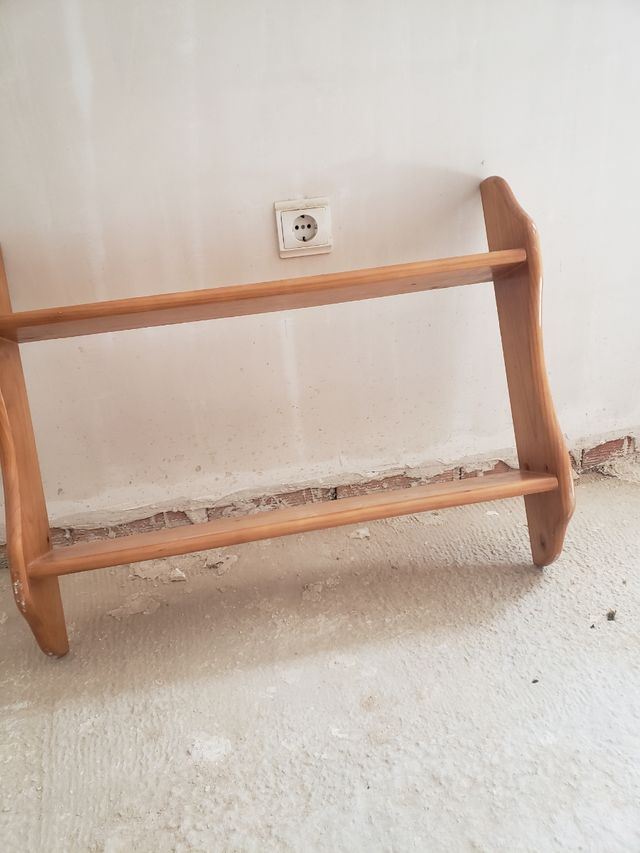 Estanterías de madera (2 unidades)