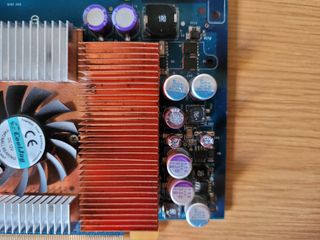 Disipador Geforce 7600GT PCI-E + Tarjeta Gráfica