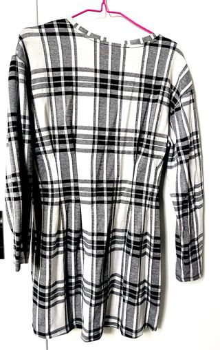 Vestido Bershka Tartán Gris y Negro