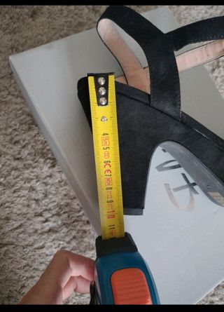 Zapatos de tacón negros