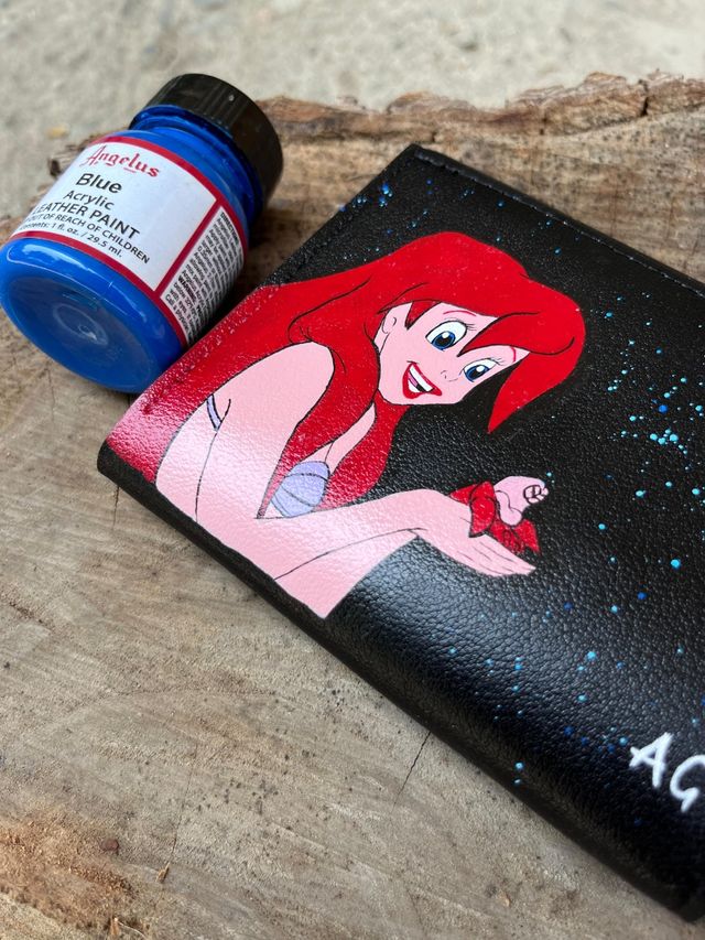 Portafoglio Ariel Disney dipinto a mano