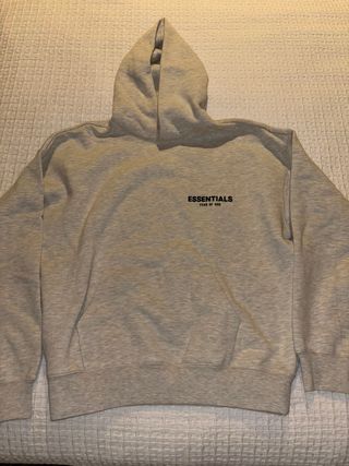 Sudadera Essentials Fear of God Gris