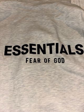 Sudadera Essentials Fear of God Gris