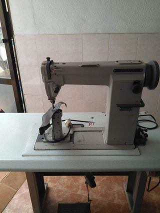 Máquina de coser REFREY