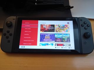 Nintendo Switch con joycon grigi