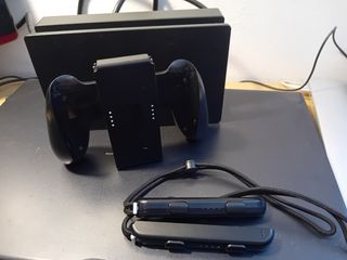 Nintendo Switch con joycon grigi