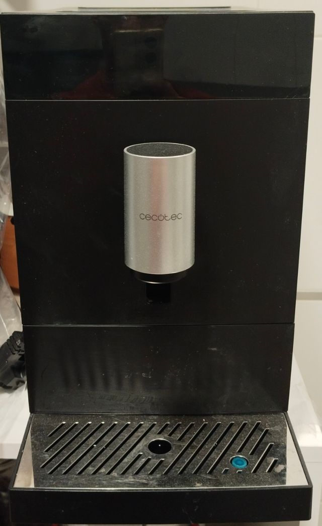 Cafetera Cecotec supera automática