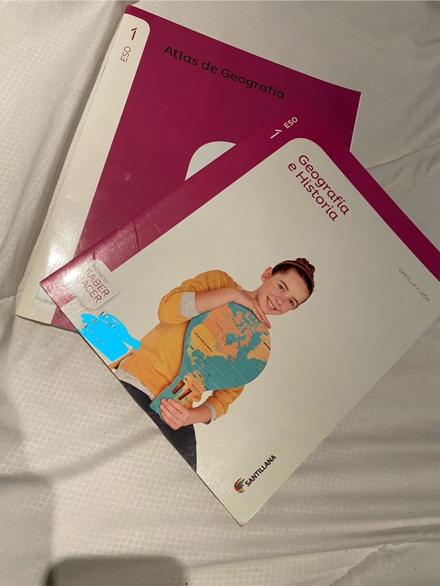 Libro y Atlas Geografía e Historia 1 Eso