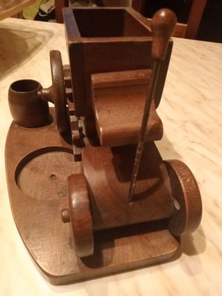 Carrozza a vapore vintage in legno