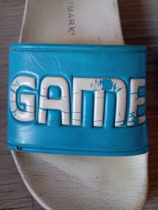 Chanclas Primark Game Over Talla 33/34