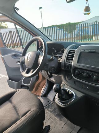 Renault Trafic Passenger L2H1