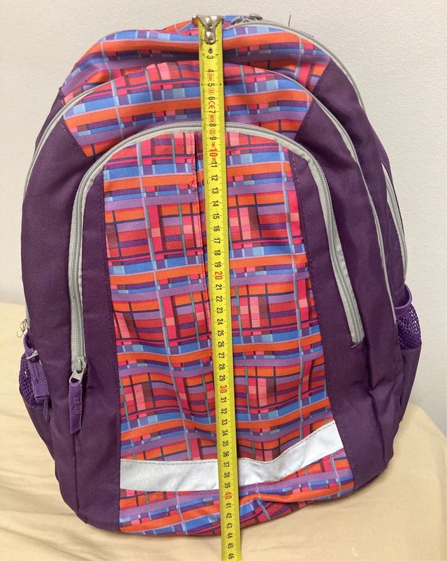 Mochila Escolar Morada con Diseño