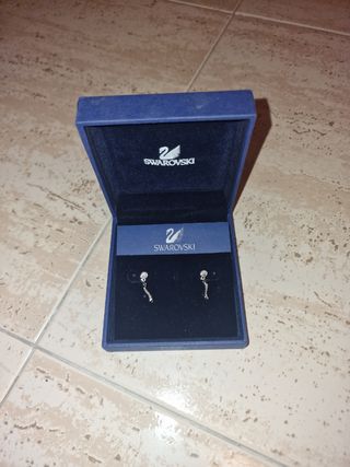 Gargantilla y pendientes Swarovski