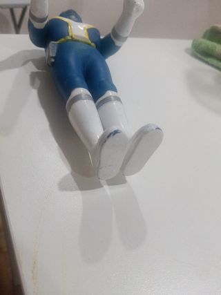 Figura de acción azul