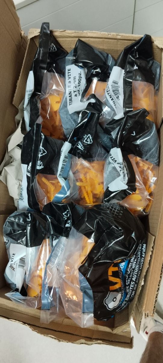 Livellatrici per piastrelle per edilizia