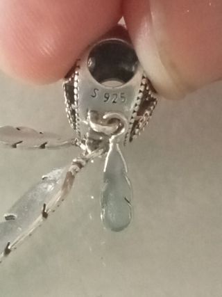 Pulsera Pandora con varios charms