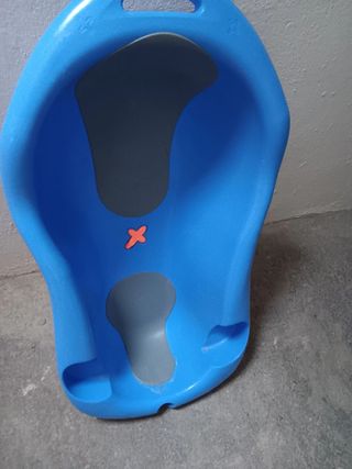 Bañera bebé azul con asiento antideslizante