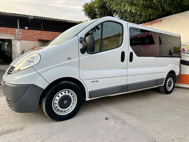 Renault Trafic 2.0 dCi Black Edition E5 2014
