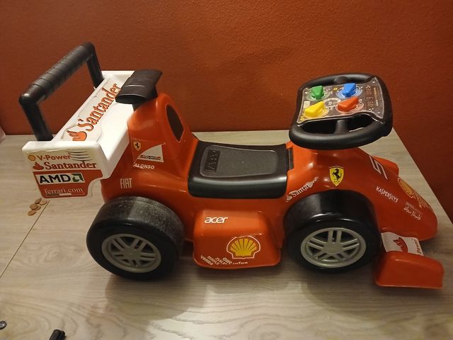 Cochecito Ferrari para niños
