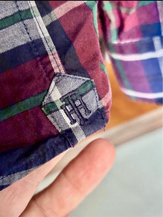 2 Camisas Hombre Tommy Hilfiger y Álvaro Moreno
