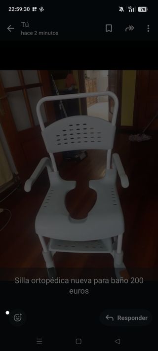 Silla ortopédica para baño seminueva.