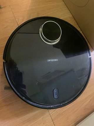 Robot aspirador con batería defectuosa