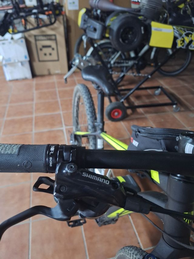 Bicicleta Eléctrica BH Montaña