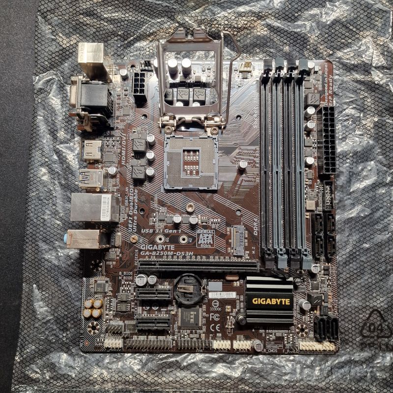 Placa Base GIGABYTE Intel DDR4