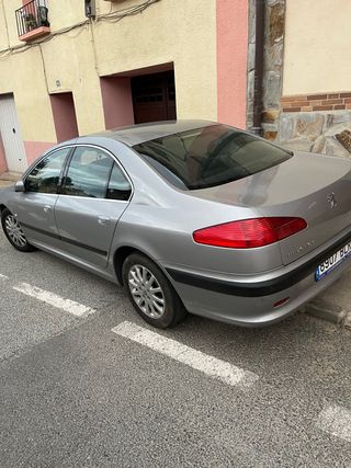 Peugeot 607 2001
