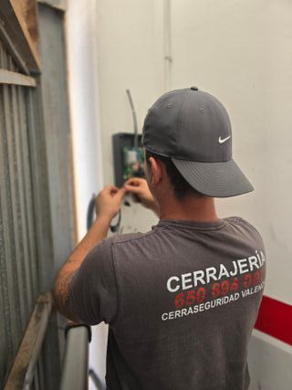 Motorización para puertas en Valencia!