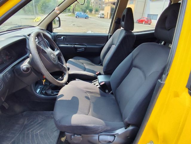 Nissan Terrano II 2006