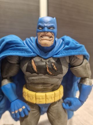 Figura Mafex Batman The Dark Knight Returns