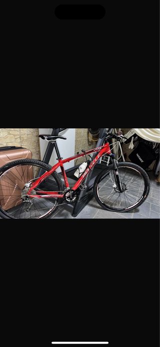 Bicicleta de montaña roja BICECYCLE