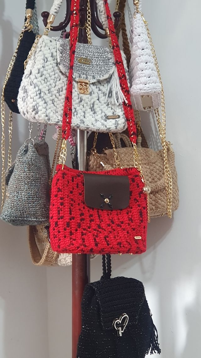 Bolsos artesanales a crochet