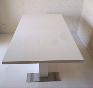 Mesa de comedor blanca lacada brillo