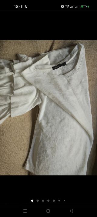 Blusa XXL blanca con volantes