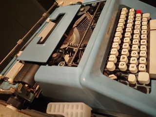 Máquina de escribir Olivetti Studio 46