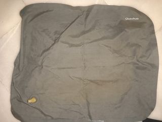 Almohada Hinchable Quechua Gris
