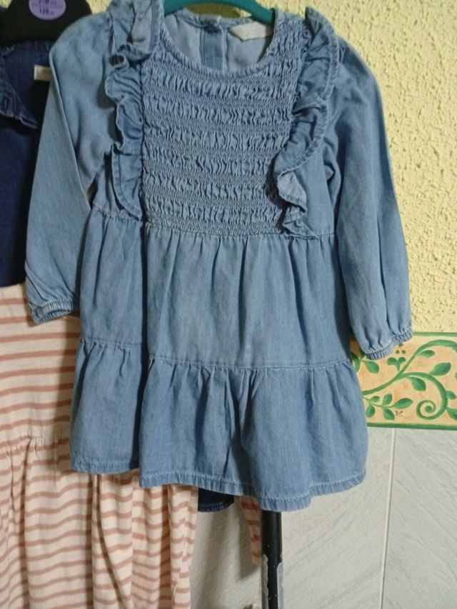 Lote vestidos niña 4 unidades y una chaqueta de re