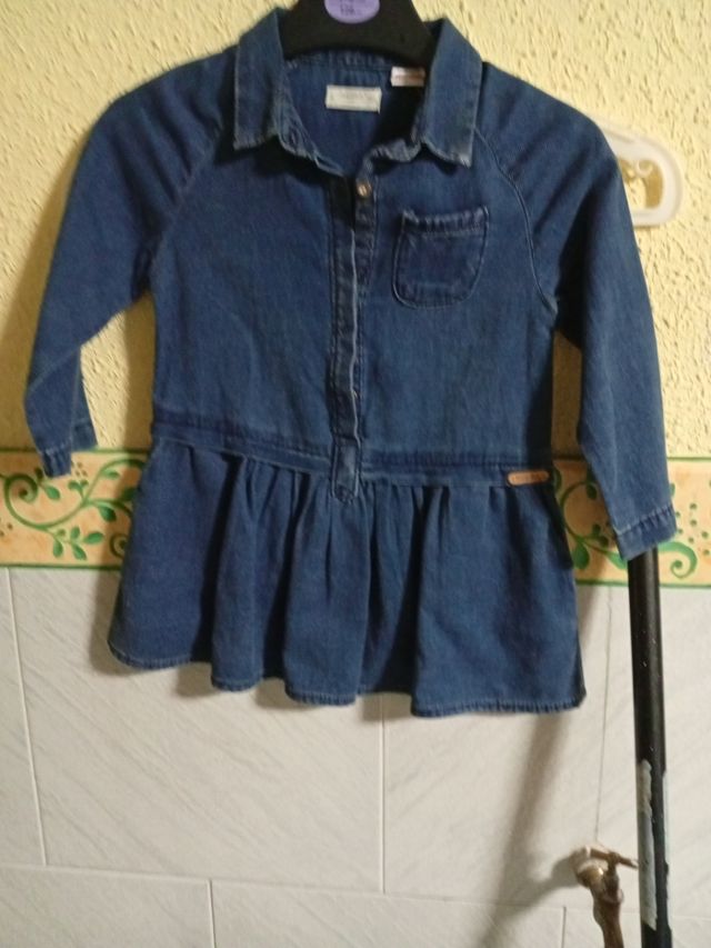 Lote vestidos niña 4 unidades y una chaqueta de re