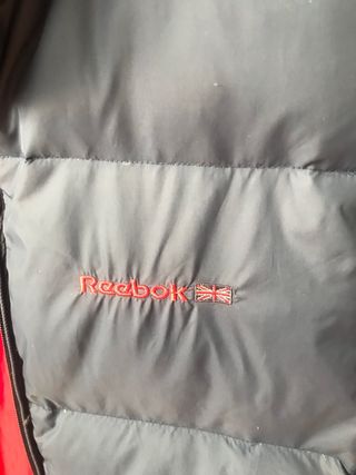 Chaleco plumífero Reebok gris