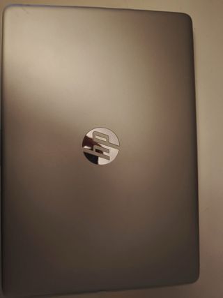 Portátil HP Plata, funda y ratón360