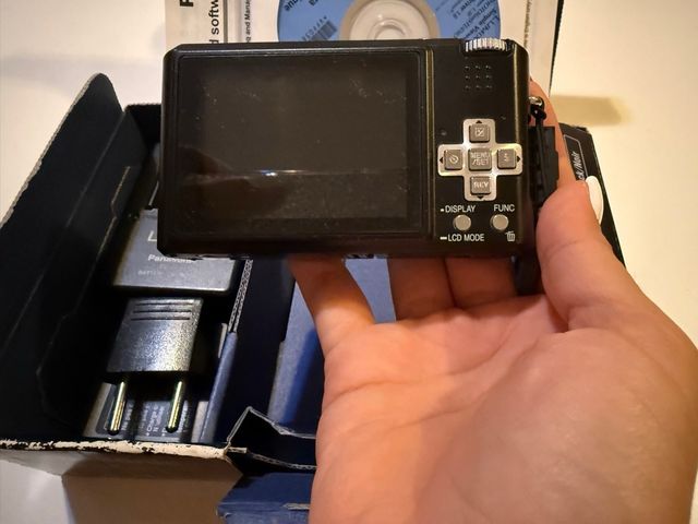 Cámara Panasonic Lumix Negra en buen estado