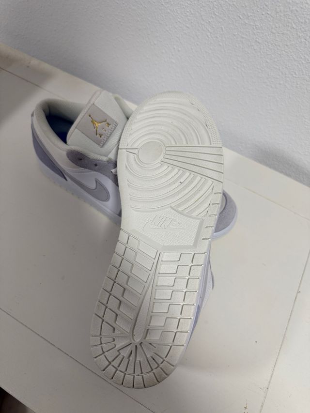 Air Jordan 1 Low Paris Grises y Blancas