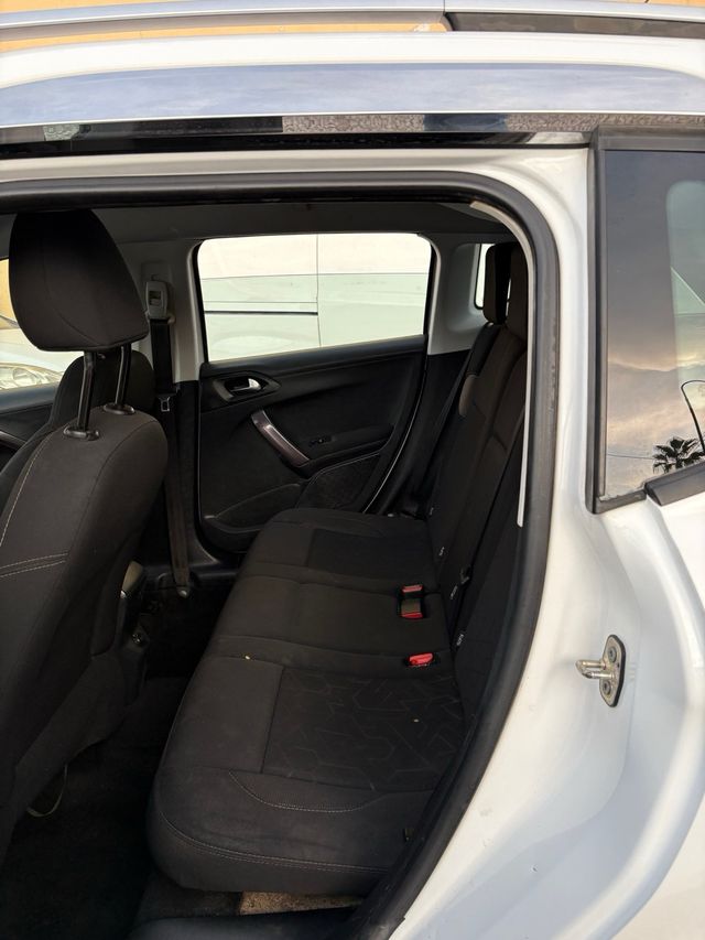 Peugeot 2008 2015