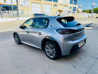 PEUGEOT E-208 2020