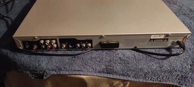 Lector DVD AIRIS con mando