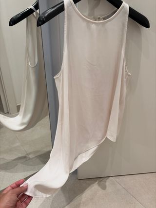 TOP ASIMMETRICO H&M
